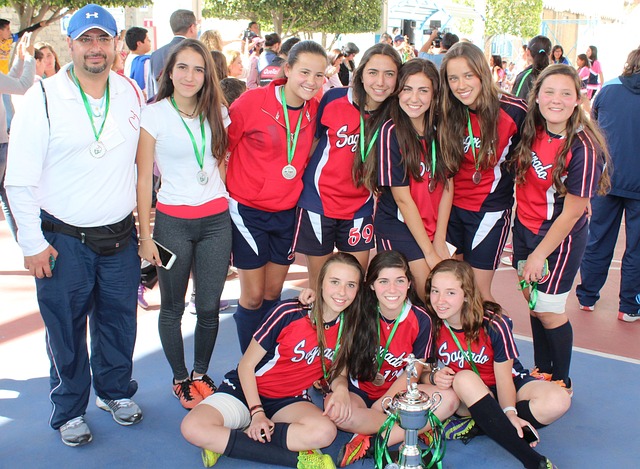 更是未来社 更是未来社